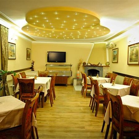 Hotel Evropa Подгорица Экстерьер фото