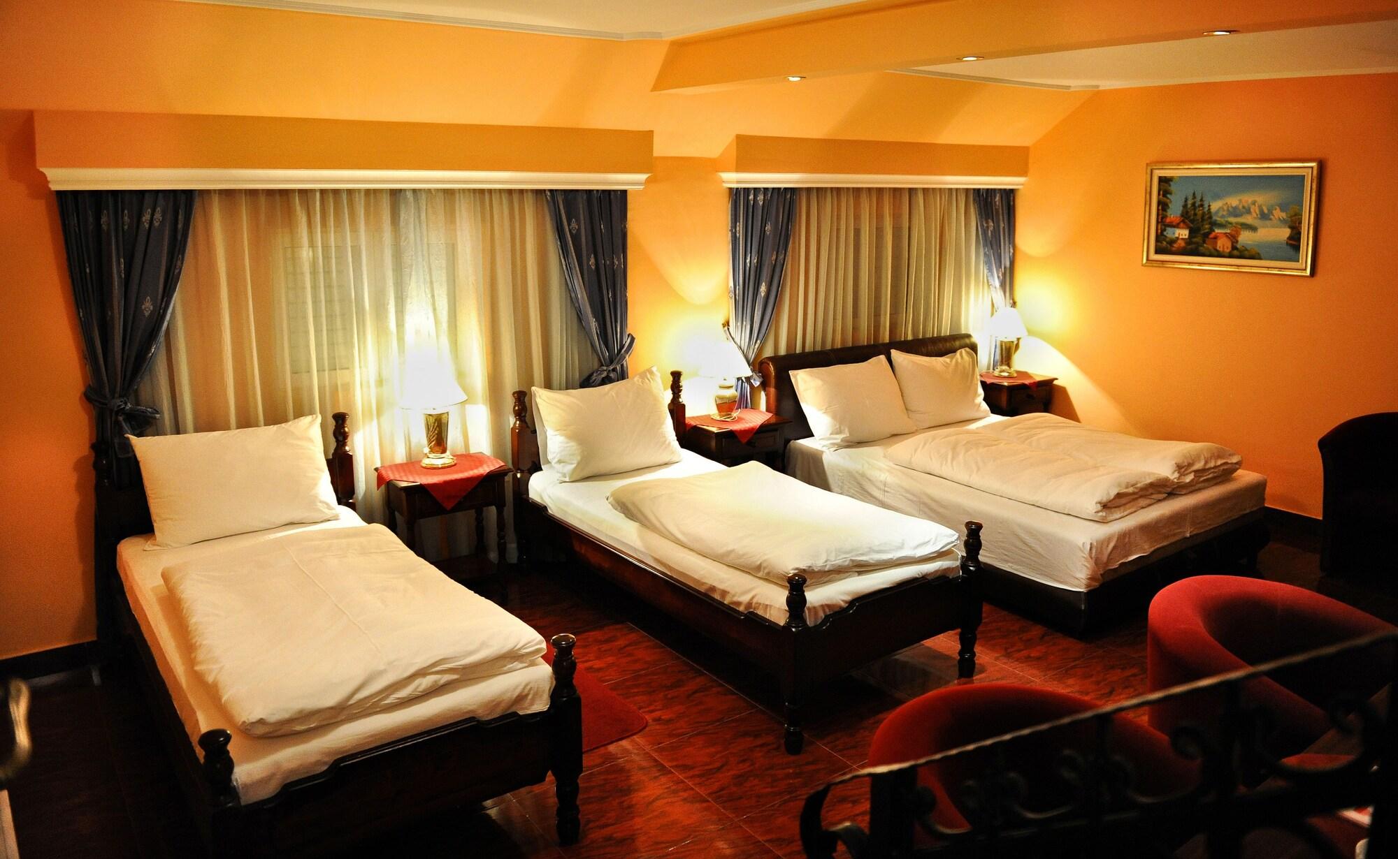 Hotel Evropa Подгорица Экстерьер фото