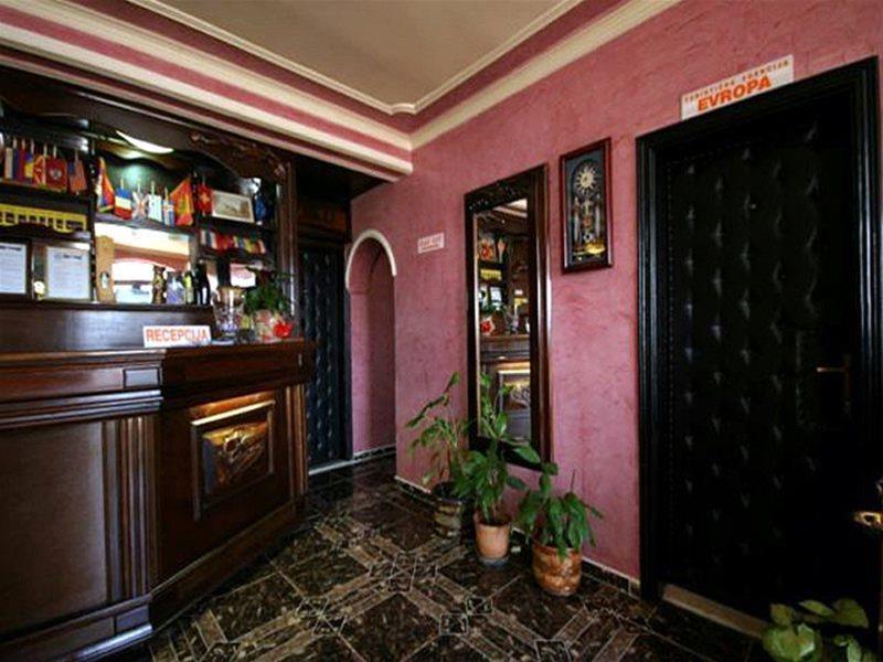 Hotel Evropa Подгорица Экстерьер фото