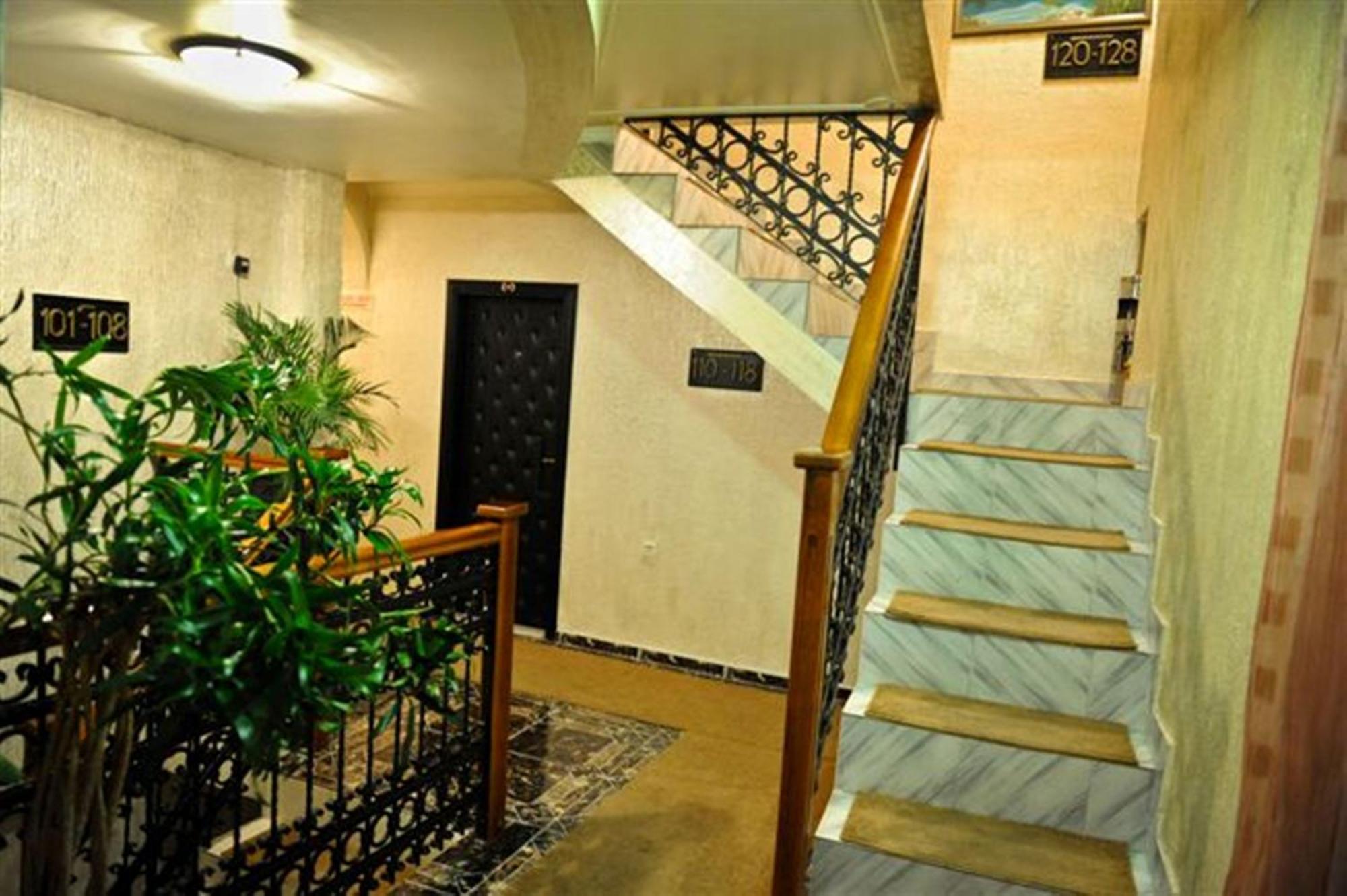 Hotel Evropa Подгорица Экстерьер фото