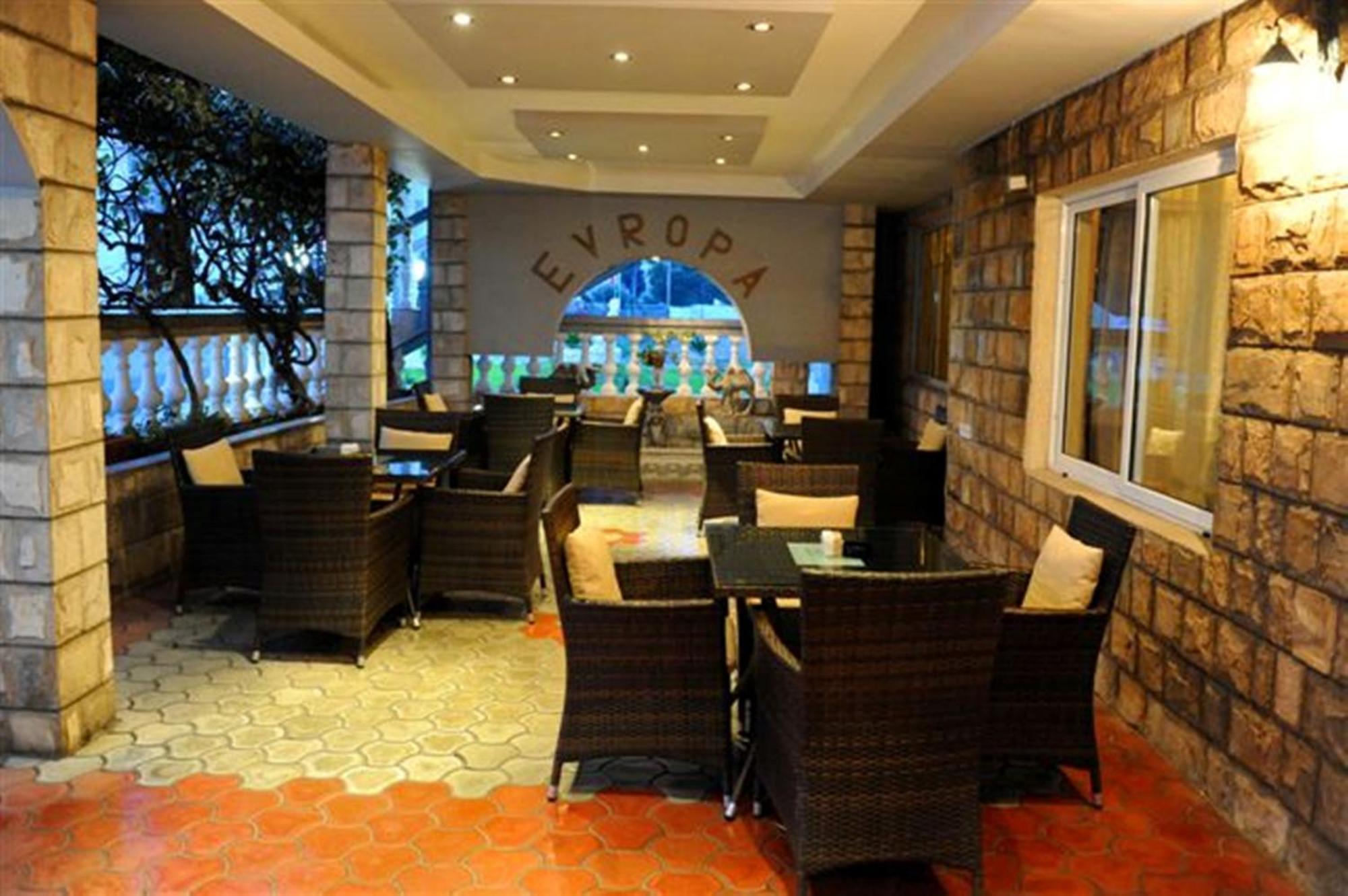Hotel Evropa Подгорица Экстерьер фото