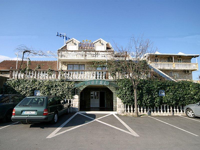 Hotel Evropa Подгорица Экстерьер фото