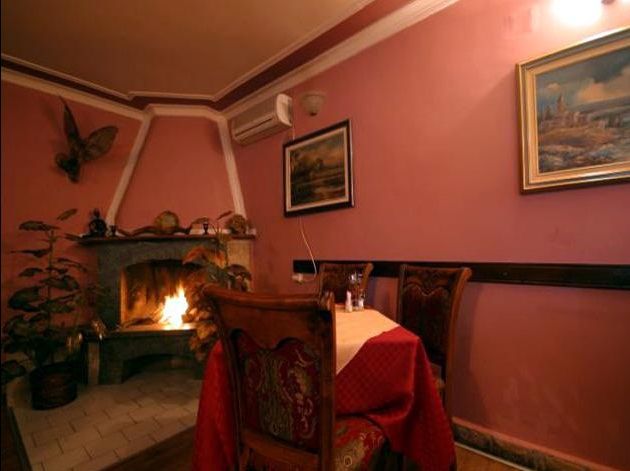 Hotel Evropa Подгорица Ресторан фото