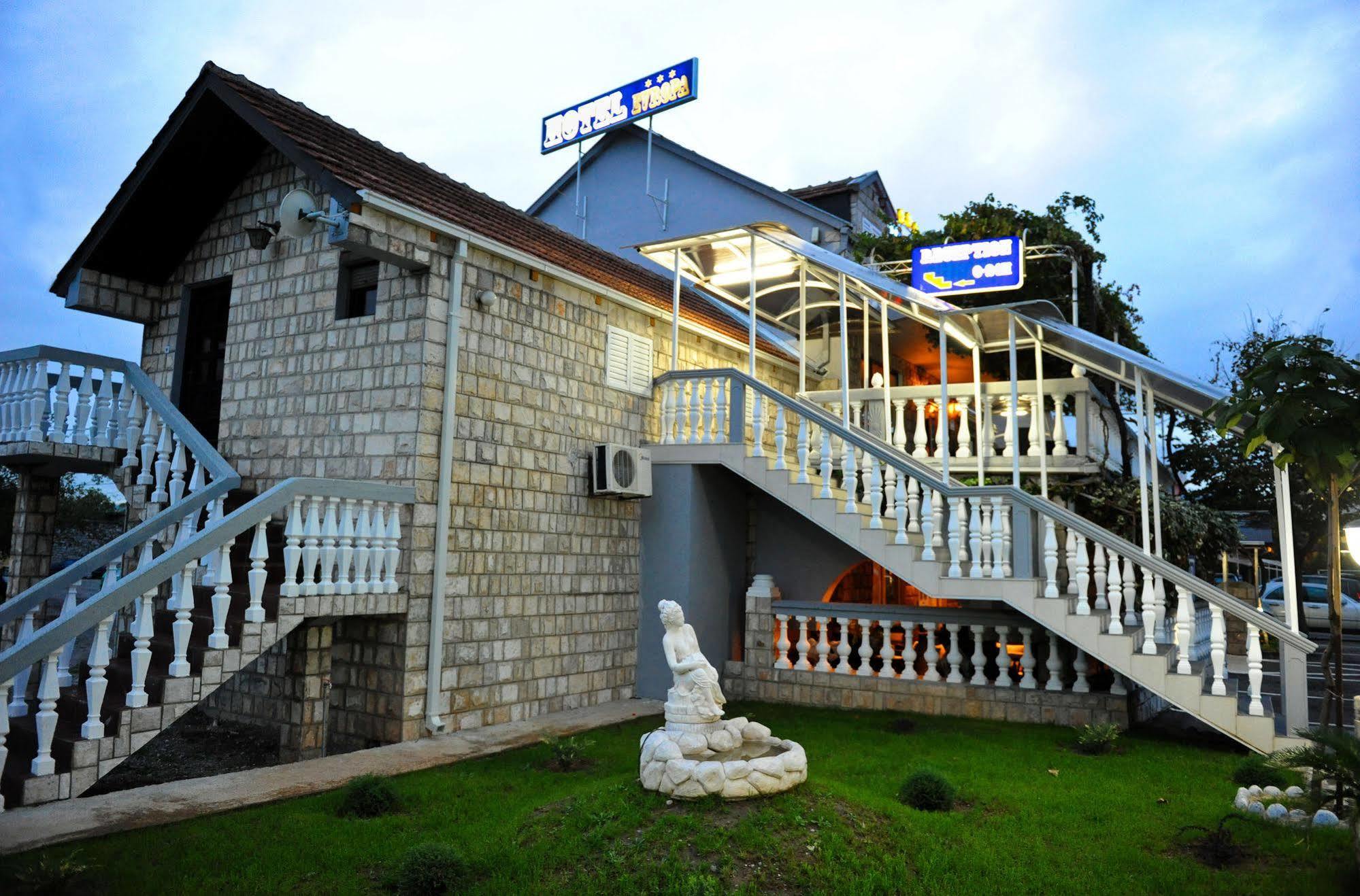 Hotel Evropa Подгорица Экстерьер фото